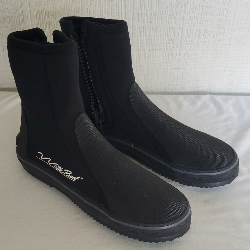 Waterproof Neoprene Scuba Boots. Blk. Large. Men's 11 (See Measurements) NWOT